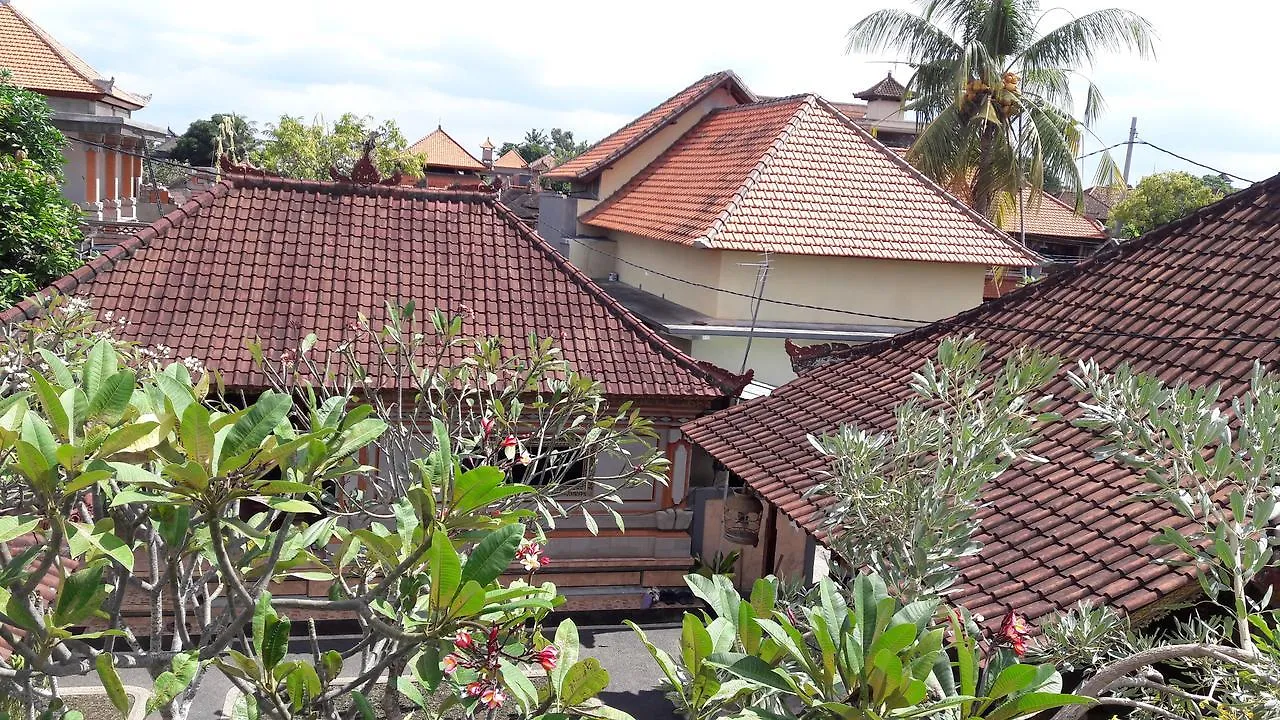 Three Ayu Family House Panzió Ubud