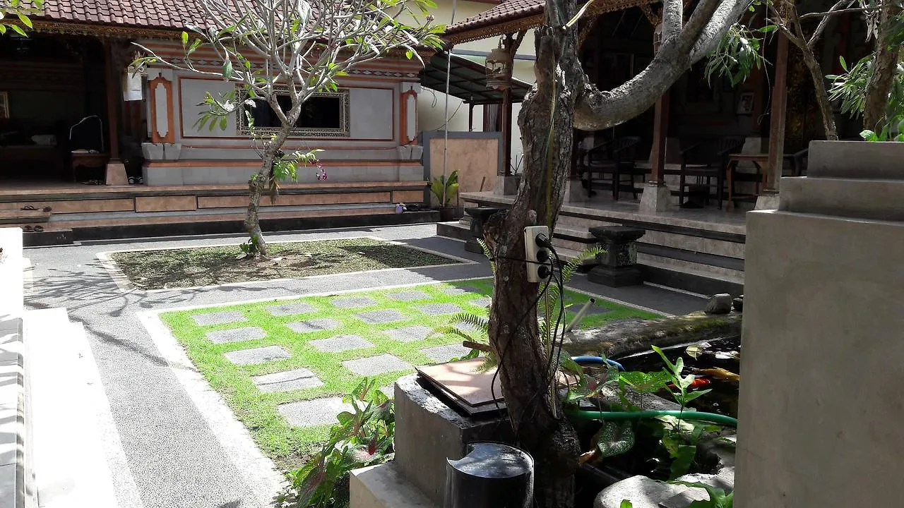 Three Ayu Family House Bed & Breakfast Ubud  0*, Ubud (Bali) Indonesia