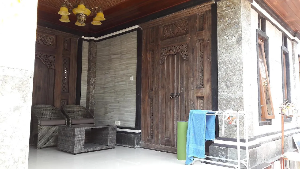 Three Ayu Family House Bed & Breakfast Ubud  Ubud (Bali)